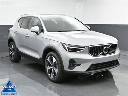 New 2025 Volvo XC40 B5 Plus w/ Protection Package Premier