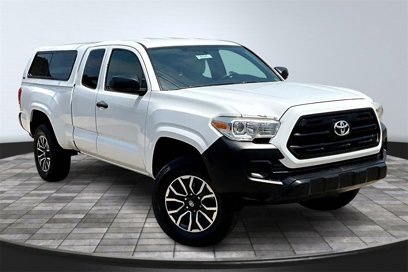 Used 2017 Toyota Tacoma SR