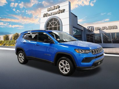 New 2025 Jeep Compass Latitude w/ Convenience Group