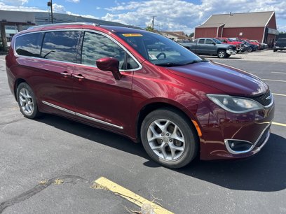 Used 2019 Chrysler Pacifica Touring-L Plus w/ Tire & Wheel Group