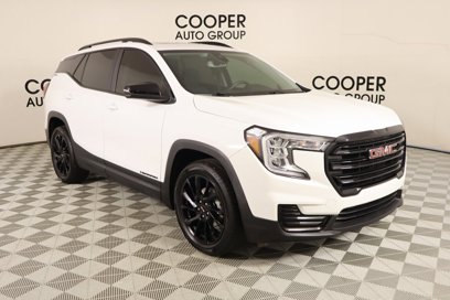 Used 2024 GMC Terrain SLE w/ Driver Convenience Package