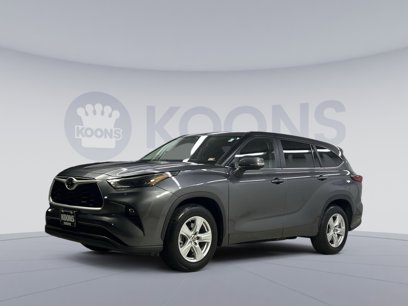 Used 2023 Toyota Highlander LE