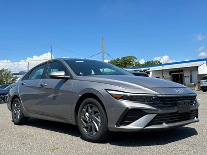 Certified 2024 Hyundai Elantra Blue
