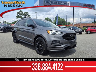 Used 2022 Ford Edge SE w/ Black Appearance Package