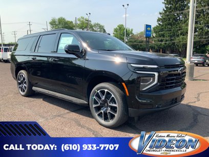 New 2025 Chevrolet Suburban RST w/ RST Capability Package