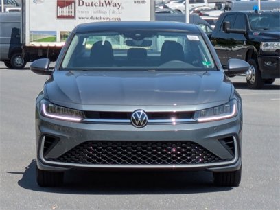 New 2025 Volkswagen Jetta SE