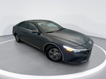 Used 2024 Hyundai Elantra SE
