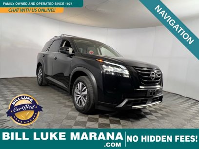 Used 2024 Nissan Pathfinder SL w/ Black Appearance Package