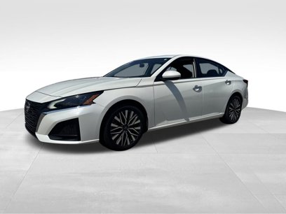 Used 2023 Nissan Altima 2.5 SV