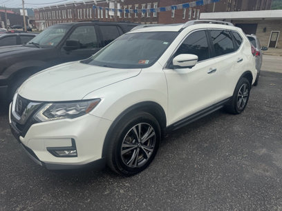 Used 2017 Nissan Rogue SL w/ SL Premium Package