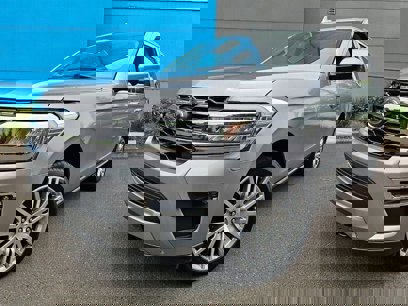 Used 2023 Ford Expedition Limited