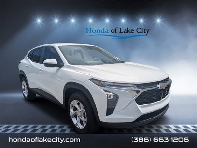 Used 2024 Chevrolet Trax LS w/ LS Convenience Package