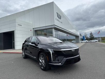 New 2025 Cadillac Optiq Luxury 1