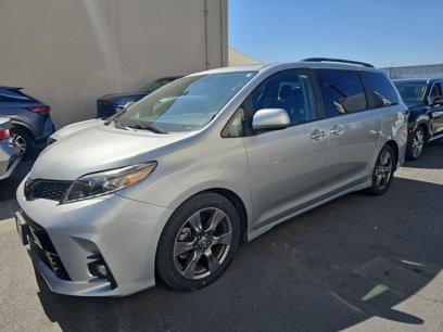 Used 2019 Toyota Sienna SE Premium w/ Carpet Mat Package