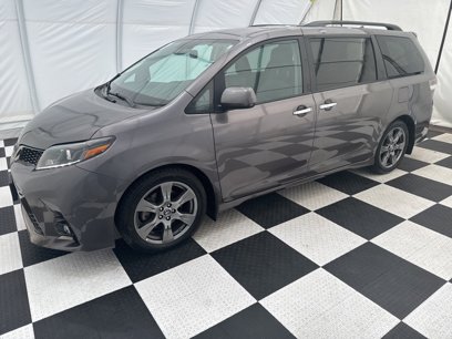 Used 2019 Toyota Sienna SE
