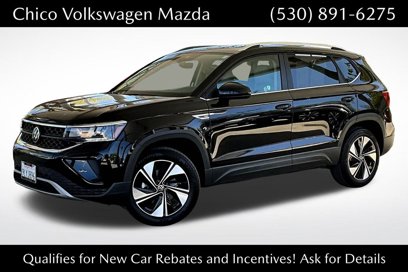 Used 2024 Volkswagen Taos SE w/ Panoramic Sunroof Package