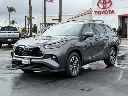 Used 2024 Toyota Highlander XLE