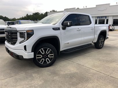 Used 2024 GMC Sierra 1500 AT4 w/ Technology Package