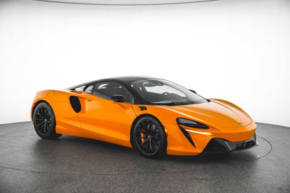 New 2024 McLaren Artura
