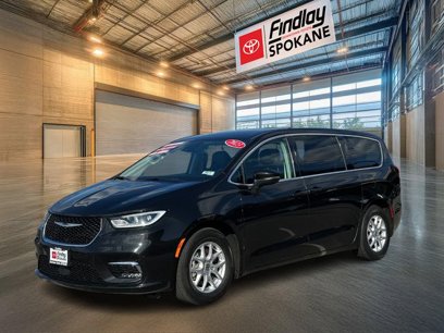 Used 2023 Chrysler Pacifica Touring-L
