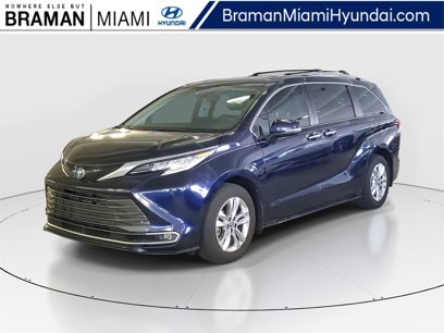 Used 2023 Toyota Sienna Limited