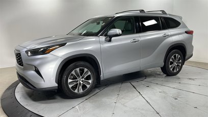 Used 2022 Toyota Highlander XLE
