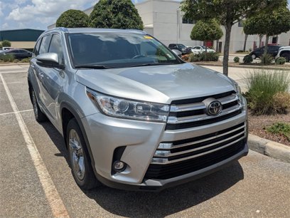 Used 2019 Toyota Highlander Limited Platinum
