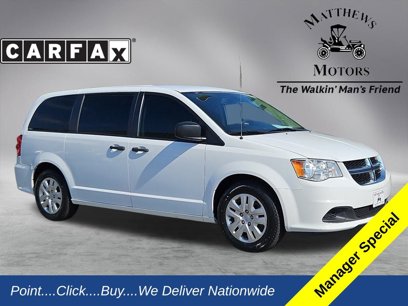 Used 2019 Dodge Grand Caravan SE w/ UConnect Hands-Free Group