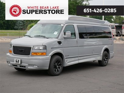 New 2025 GMC Savana 3500 LT