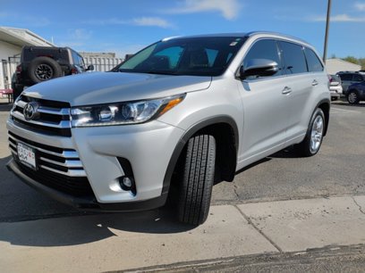 Used 2019 Toyota Highlander AWD V6