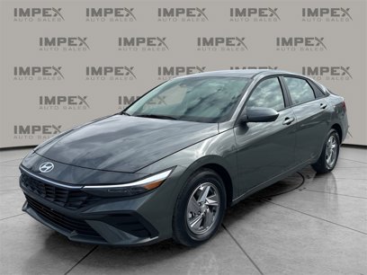 Used 2025 Hyundai Elantra SE