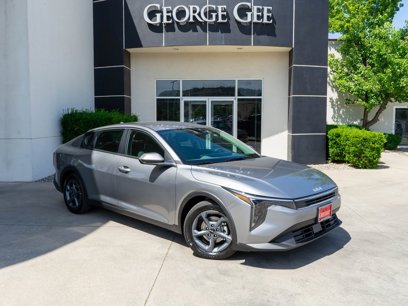 New 2025 Kia K4 LXS