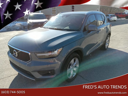 Used 2021 Volvo XC40 T5 Momentum