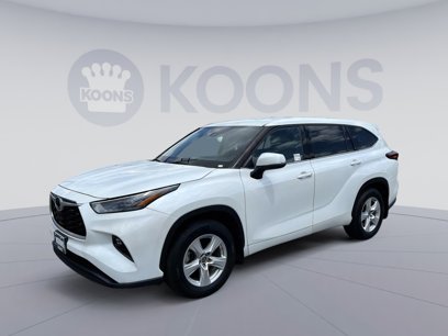 Used 2022 Toyota Highlander LE