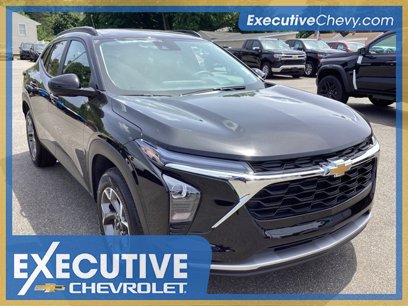 Used 2025 Chevrolet Trax LT w/ Sunroof Package