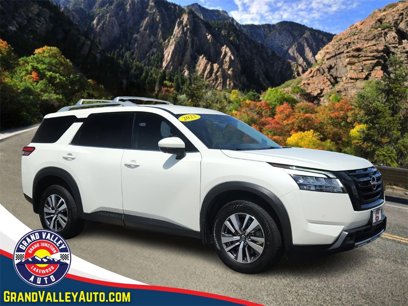 Used 2023 Nissan Pathfinder SL w/ Black Appearance Package