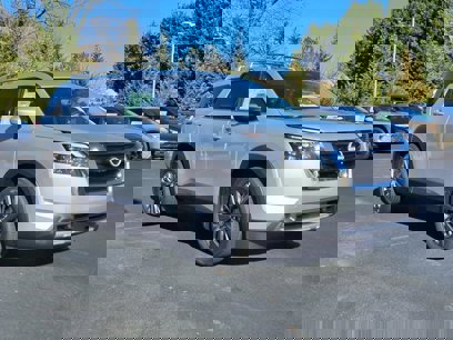 New 2025 Nissan Pathfinder SL w/ SL Premium Package