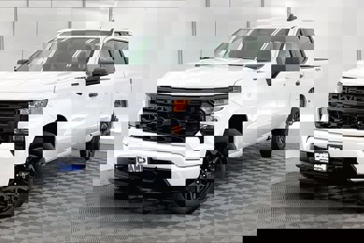 New 2024 Chevrolet Silverado 1500 Custom w/ LPO, Dark Essentials Package