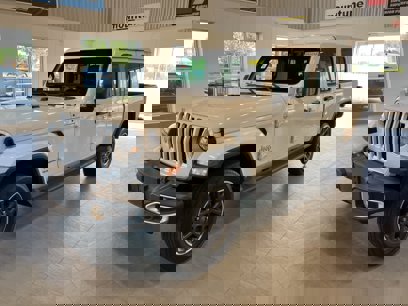 Used 2021 Jeep Gladiator Overland w/ Uconnect 4C Nav & Sound Group