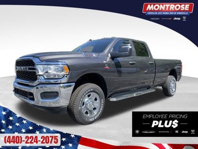 New 2024 RAM 2500 Tradesman w/ Chrome Appearance Group