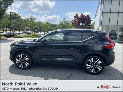 New 2025 Volvo XC40 B5 Ultra w/ Protection Package