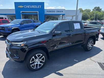 Used 2024 Chevrolet Colorado Z71 w/ Z71 Convenience Package 2