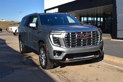 New 2025 GMC Yukon XL Denali w/ Sun & Power Step Package