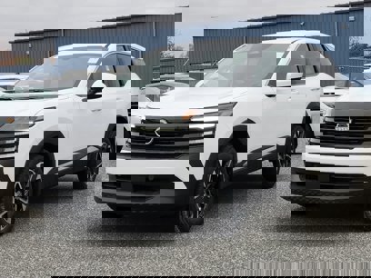New 2025 Nissan Kicks SV w/ Illumination Package