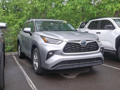 Certified 2022 Toyota Highlander LE
