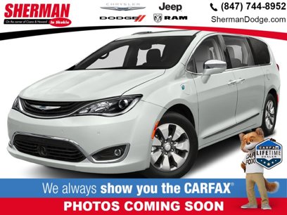Used 2018 Chrysler Pacifica Limited w/ Advanced Safetytec Group