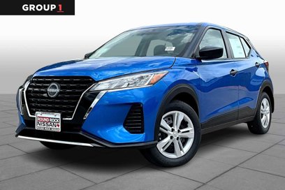 New 2025 Nissan Kicks Play S