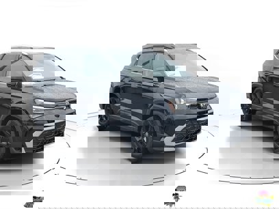 New 2025 Volkswagen Taos SE