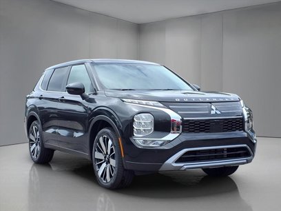 New 2025 Mitsubishi Outlander SE