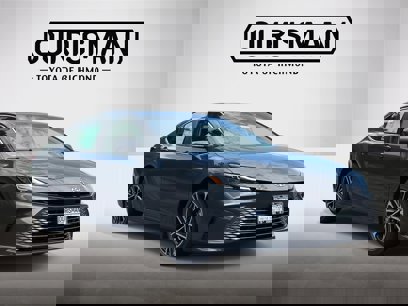 New 2025 Toyota Camry XLE